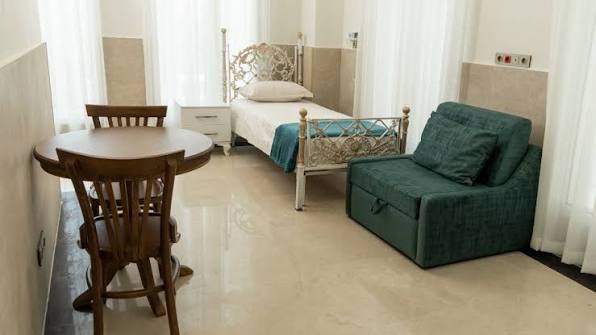 چطور یک آسایشگاه سالمندان مناسب انتخاب کنیم؟ 