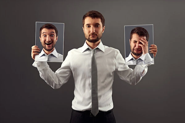 علائم اختلال دوقطبی